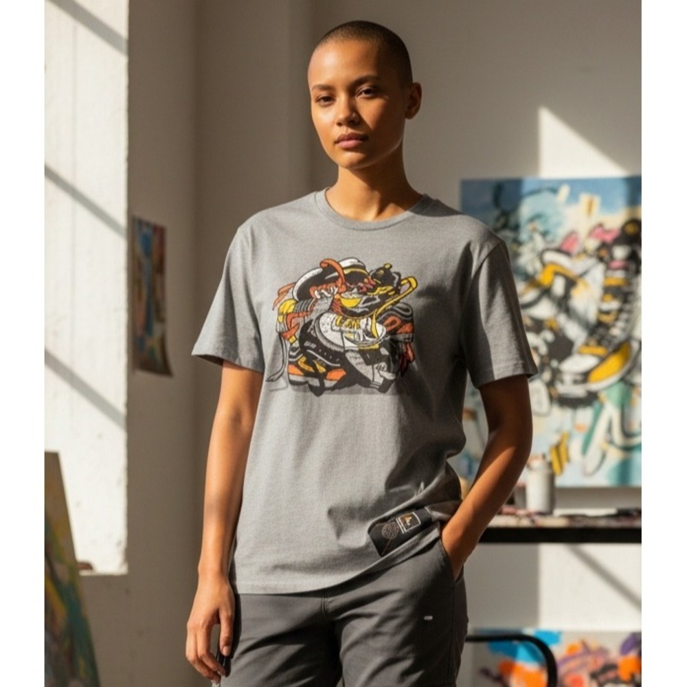 Fila Women's Graphic Sneaker Print Tee | Gray‎ | Size L